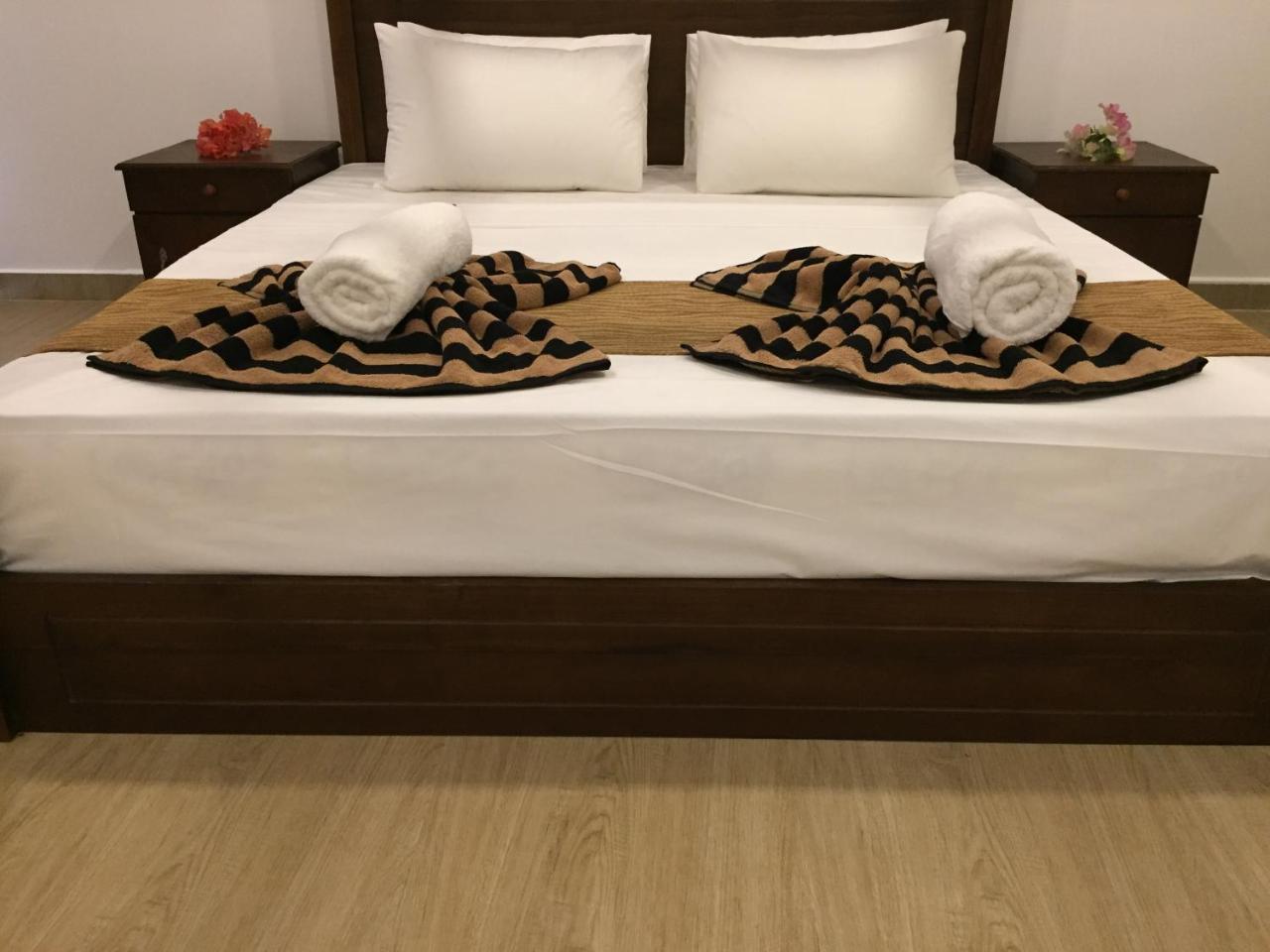 Bay Hiriketiya Hotel Dikwella Ngoại thất bức ảnh