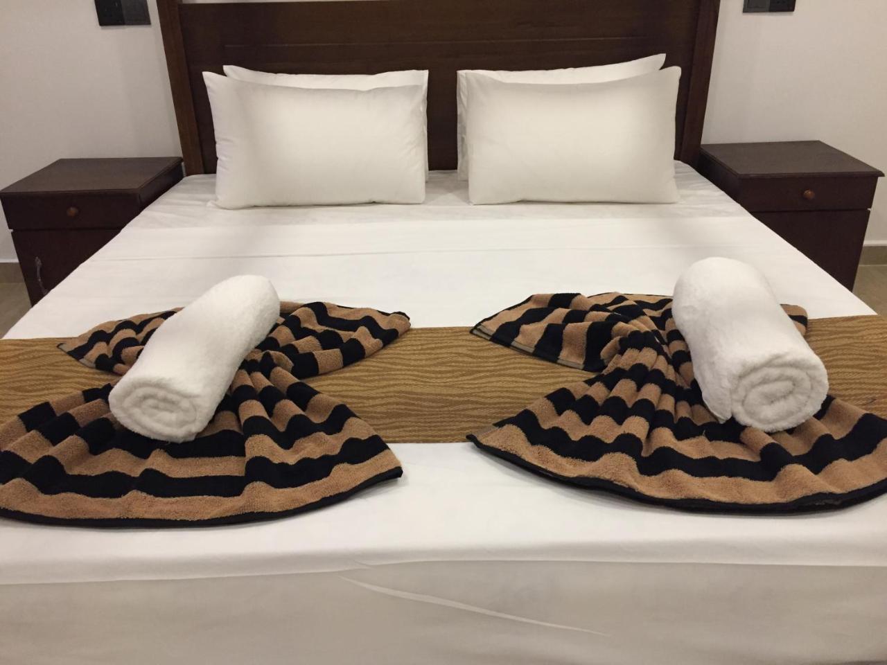 Bay Hiriketiya Hotel Dikwella Ngoại thất bức ảnh