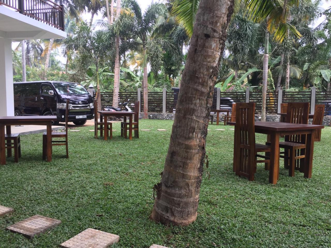 Bay Hiriketiya Hotel Dikwella Ngoại thất bức ảnh