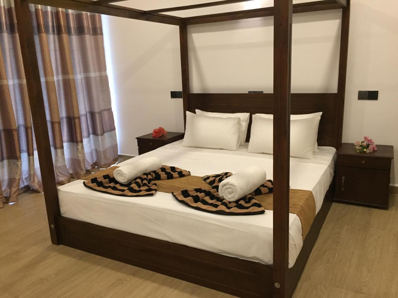 Bay Hiriketiya Hotel Dikwella Ngoại thất bức ảnh