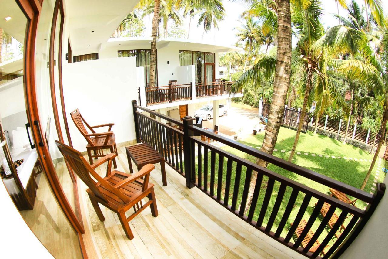 Bay Hiriketiya Hotel Dikwella Ngoại thất bức ảnh