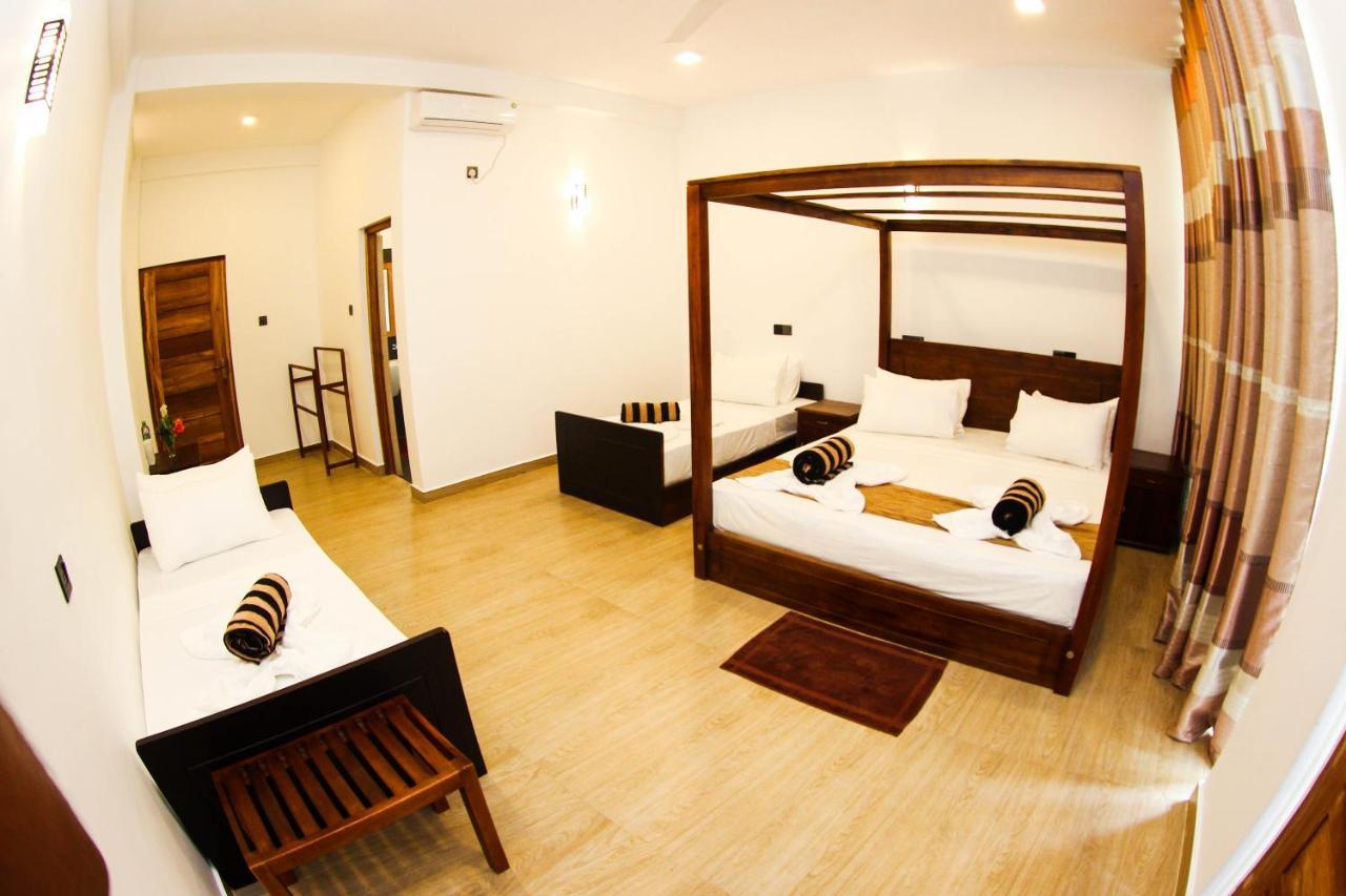 Bay Hiriketiya Hotel Dikwella Ngoại thất bức ảnh