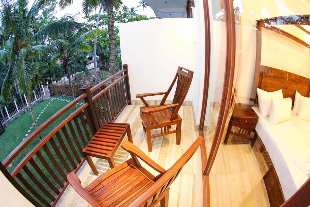 Bay Hiriketiya Hotel Dikwella Ngoại thất bức ảnh