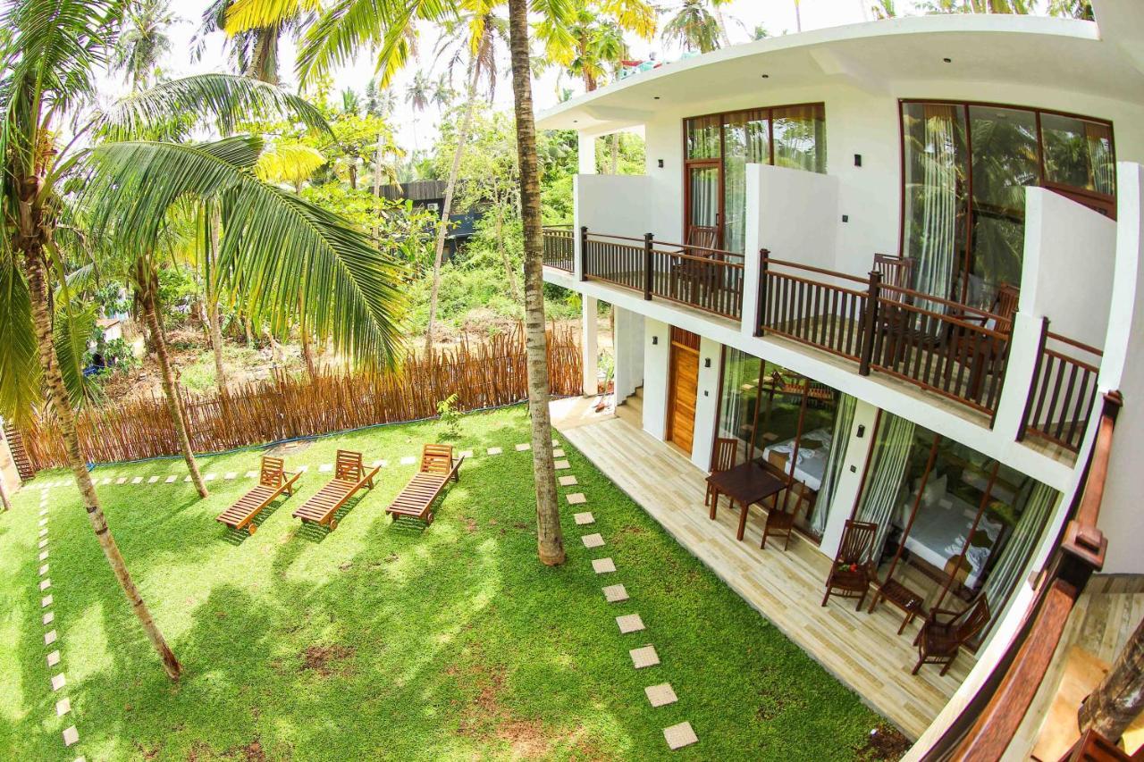 Bay Hiriketiya Hotel Dikwella Ngoại thất bức ảnh