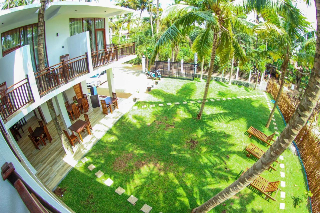 Bay Hiriketiya Hotel Dikwella Ngoại thất bức ảnh
